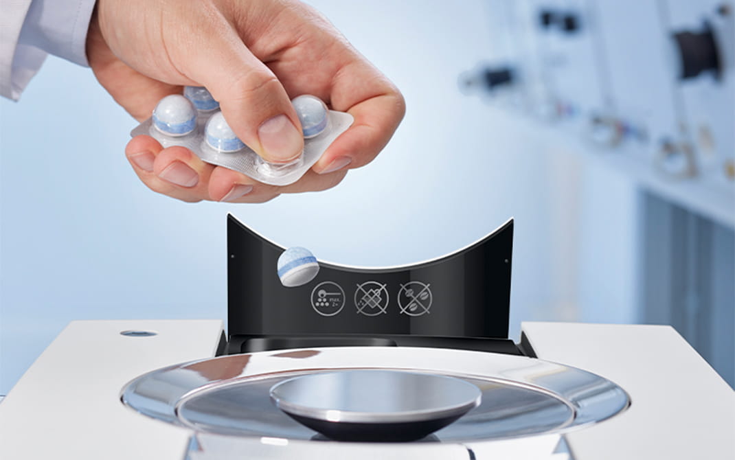 щит защита. сгибание и разгибание рук в упоре лёжа (отжимание). значок щита. наколенники и налокотники тактические олива. защита от воздействия статического электричества.